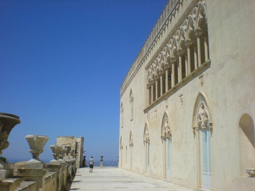 La Voce Del Violino Bed & Breakfast Ragusa Luaran gambar