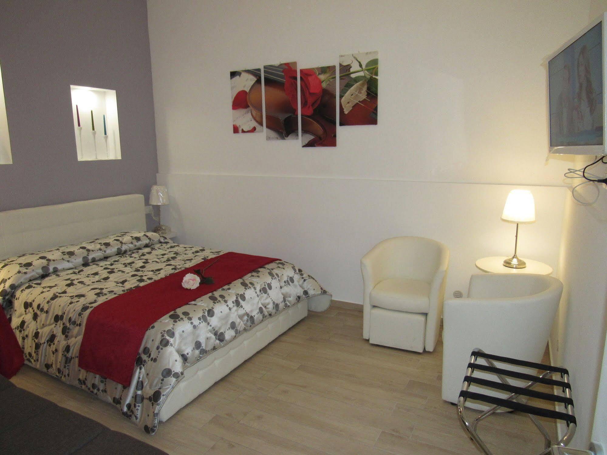 La Voce Del Violino Bed & Breakfast Ragusa Luaran gambar